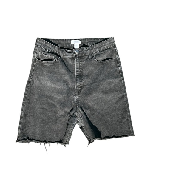 Women’s Black Daisy Dukes by Forever 21 size 30 - Picture 1 of 4